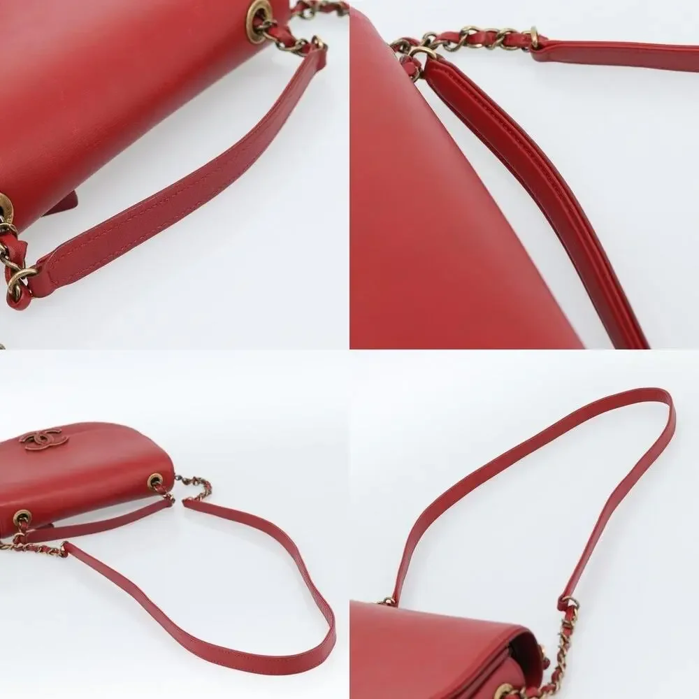 Chanel Calfskin Chain Shoulder Bag Red
